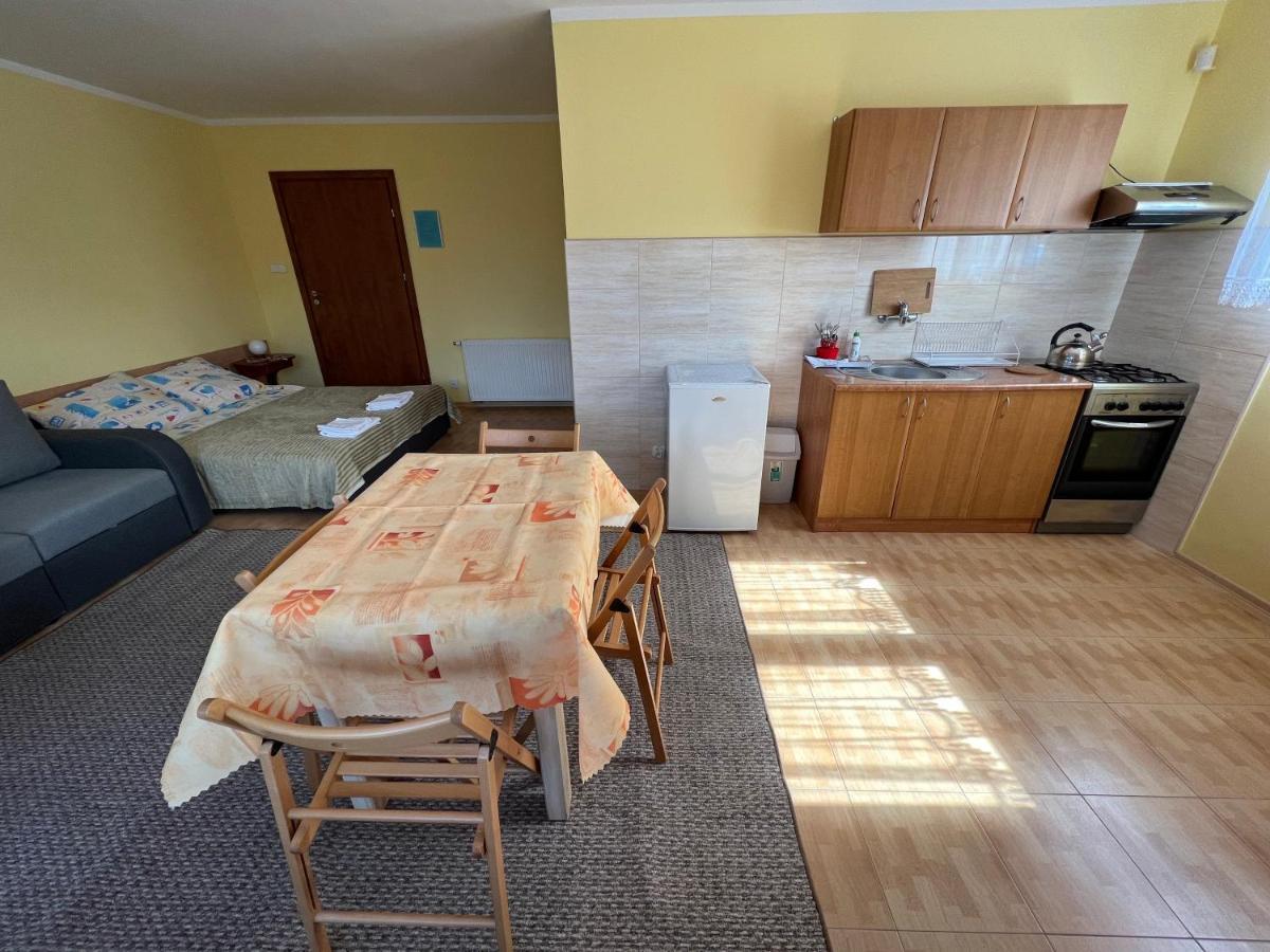 Pokoje Goscinne "U Oli" Wladyslawowo Exterior foto