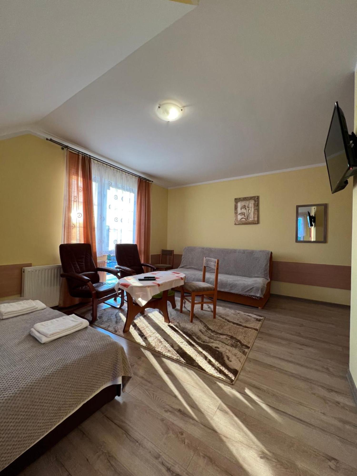 Pokoje Goscinne "U Oli" Wladyslawowo Exterior foto