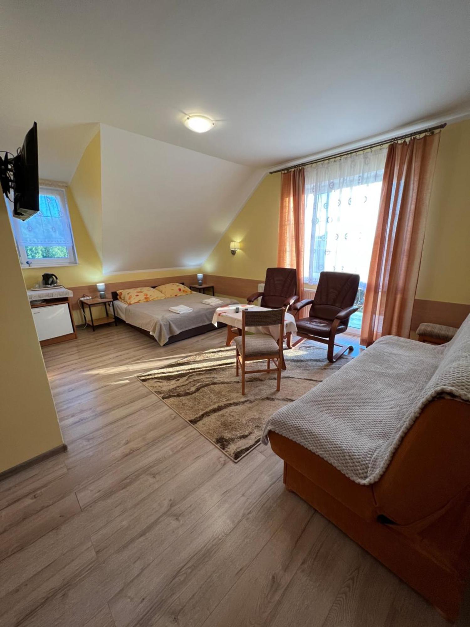 Pokoje Goscinne "U Oli" Wladyslawowo Exterior foto